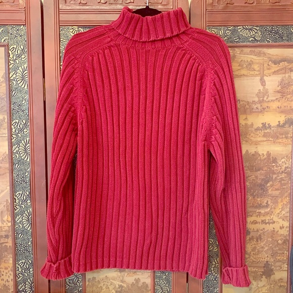 RED RIBBED TURTLENECK - Picture 1 of 2